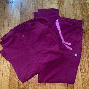 FIGS Women's Scrub Set